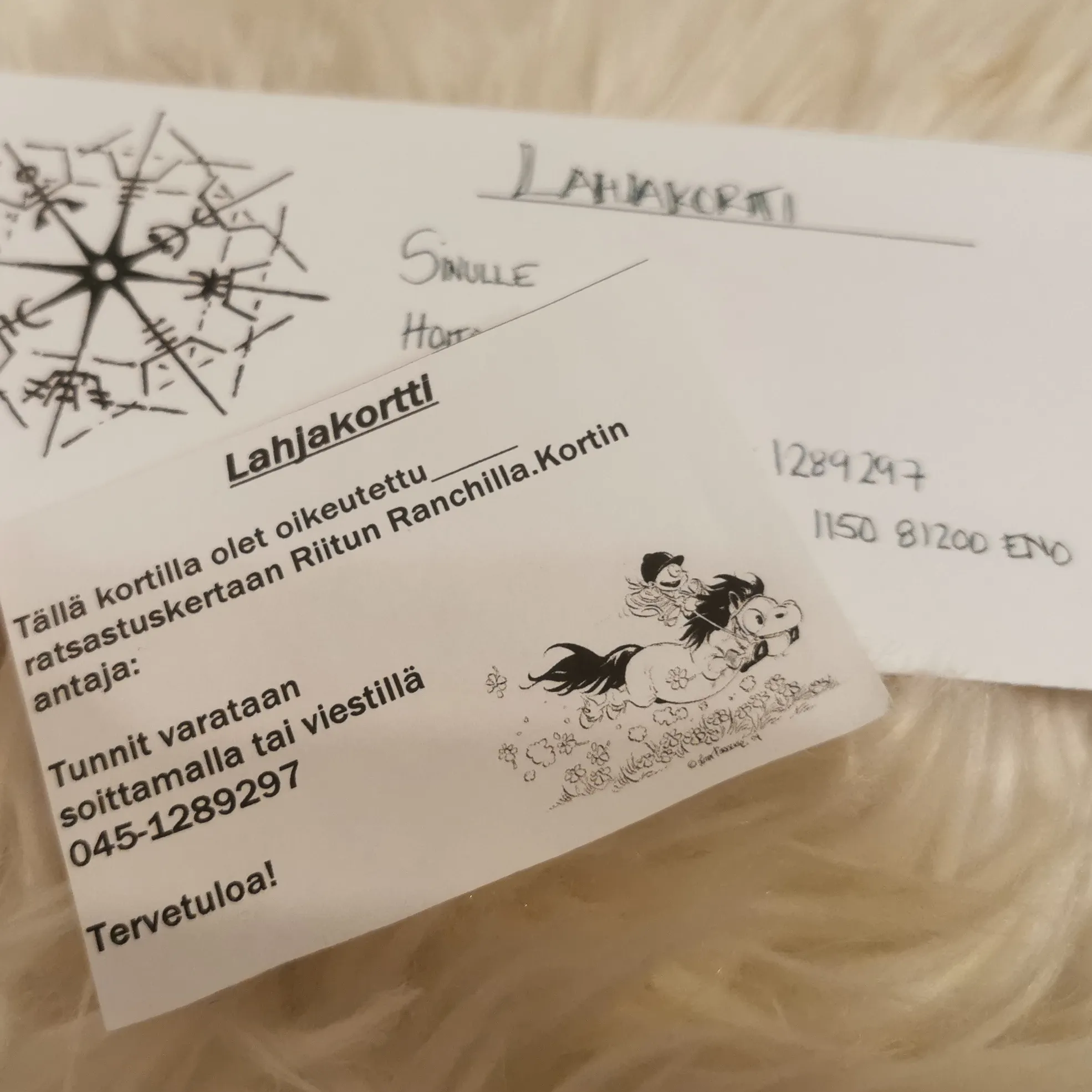 Lahjakortit Riitun Ranchin palveluihin.